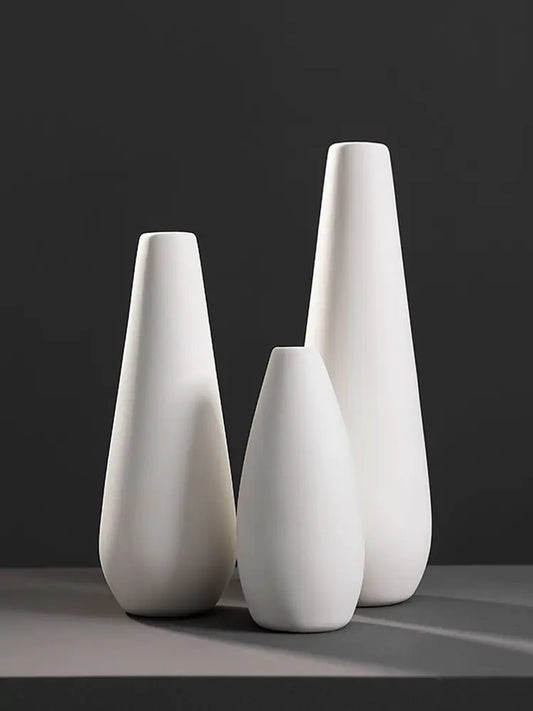 Elegant White Porcelain Flower Vases – Timeless Ceramic Home Décor